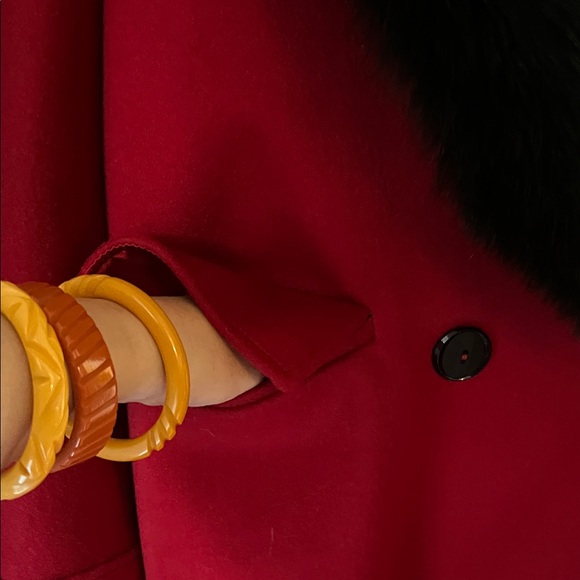 Elegant Vintage Long Red Wool Coat with Black Fox Fur Collar Large - Picture 4 of 11